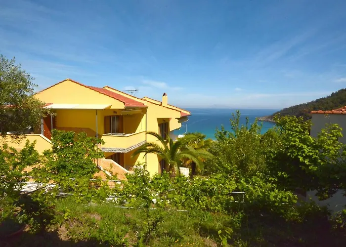 Agatha Paradise Отель Коинира