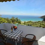 Agatha Paradise Κοίνυρα